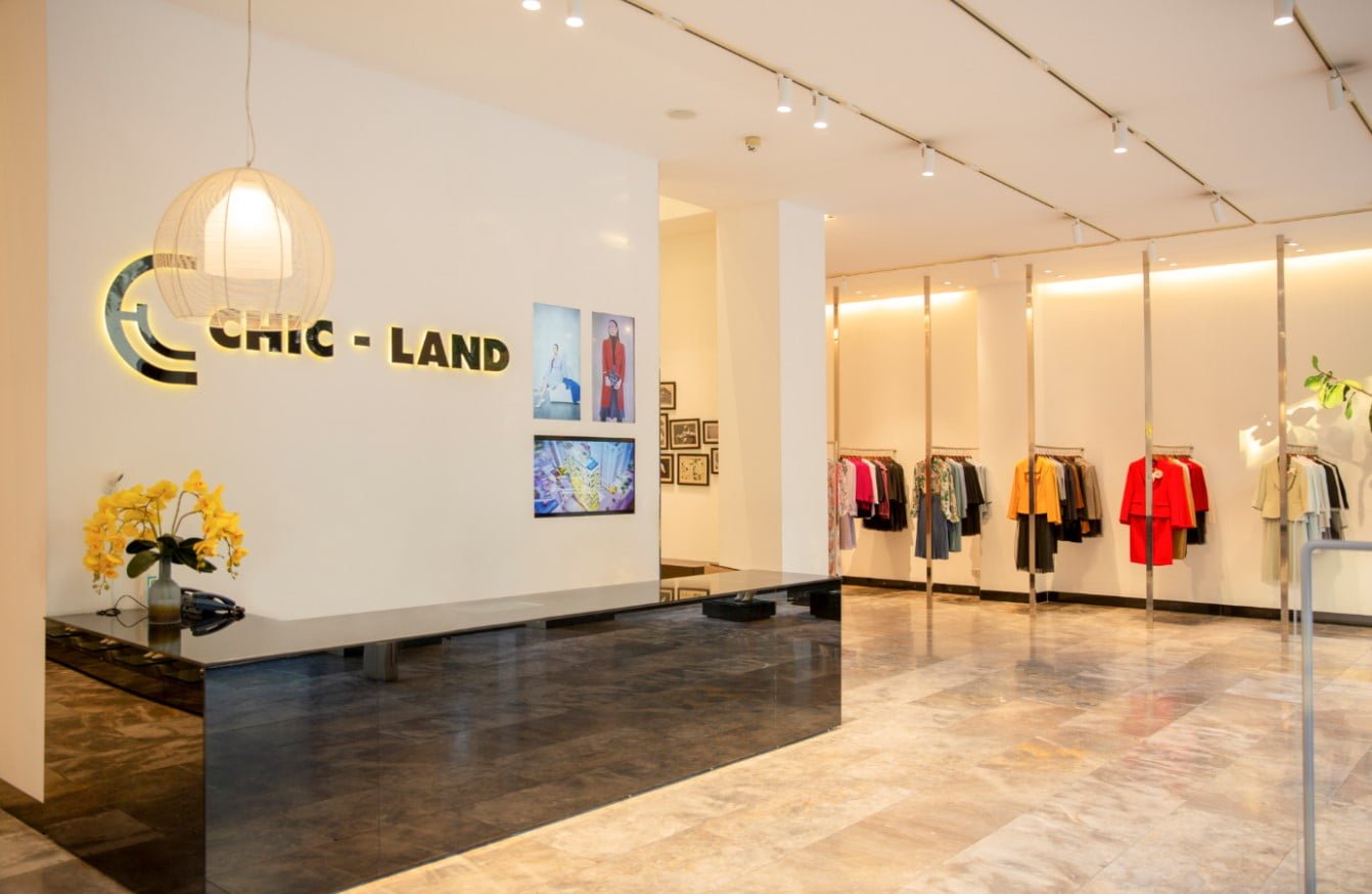 Famous fashion brand Chic-Land
