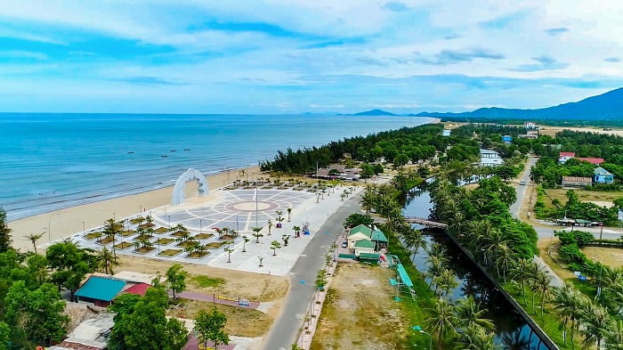 Bãi biển Hà Tĩnh - Xuân Thành