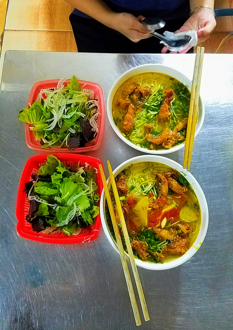 Tran Tu Binh's Fish Noodle in Cau Giay